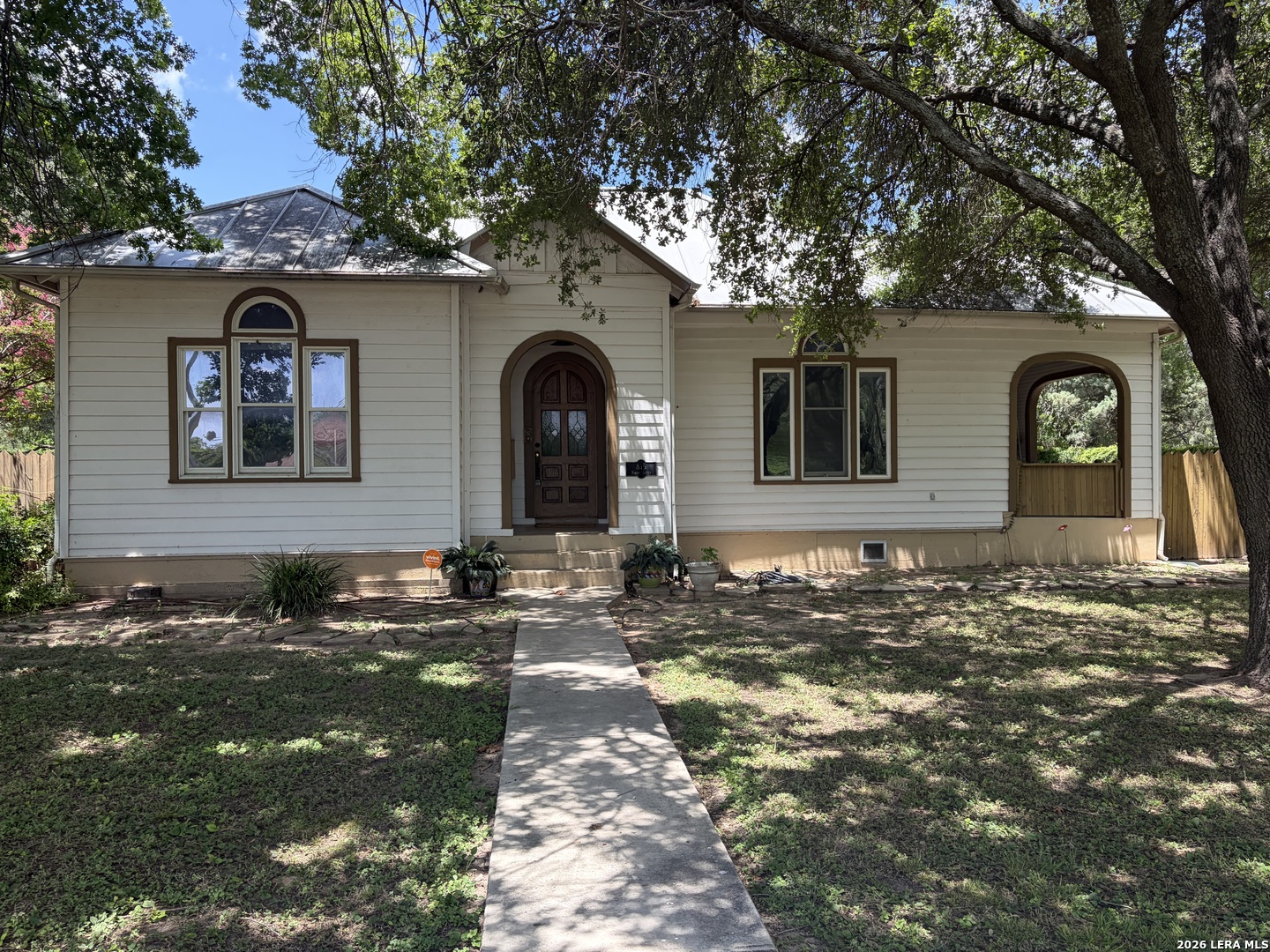 815 N Getty, Uvalde, TX 78801 — photo 1