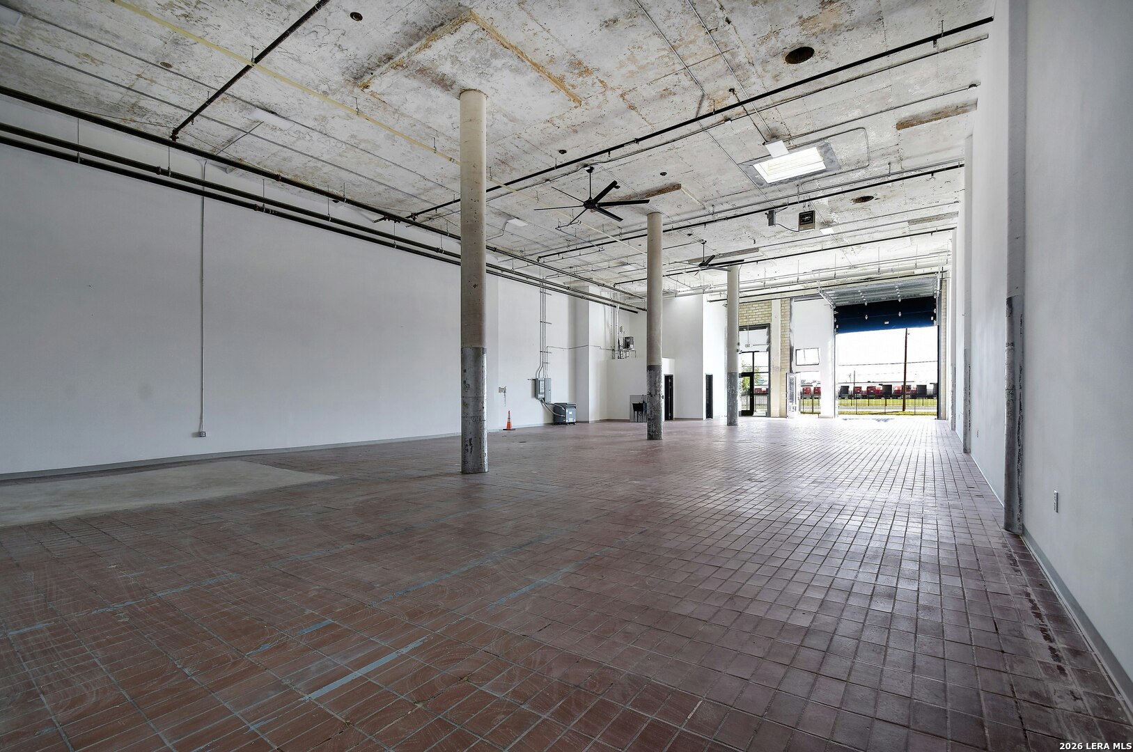 215 Coca Cola Pl, San Antonio, TX 78219 — photo 1