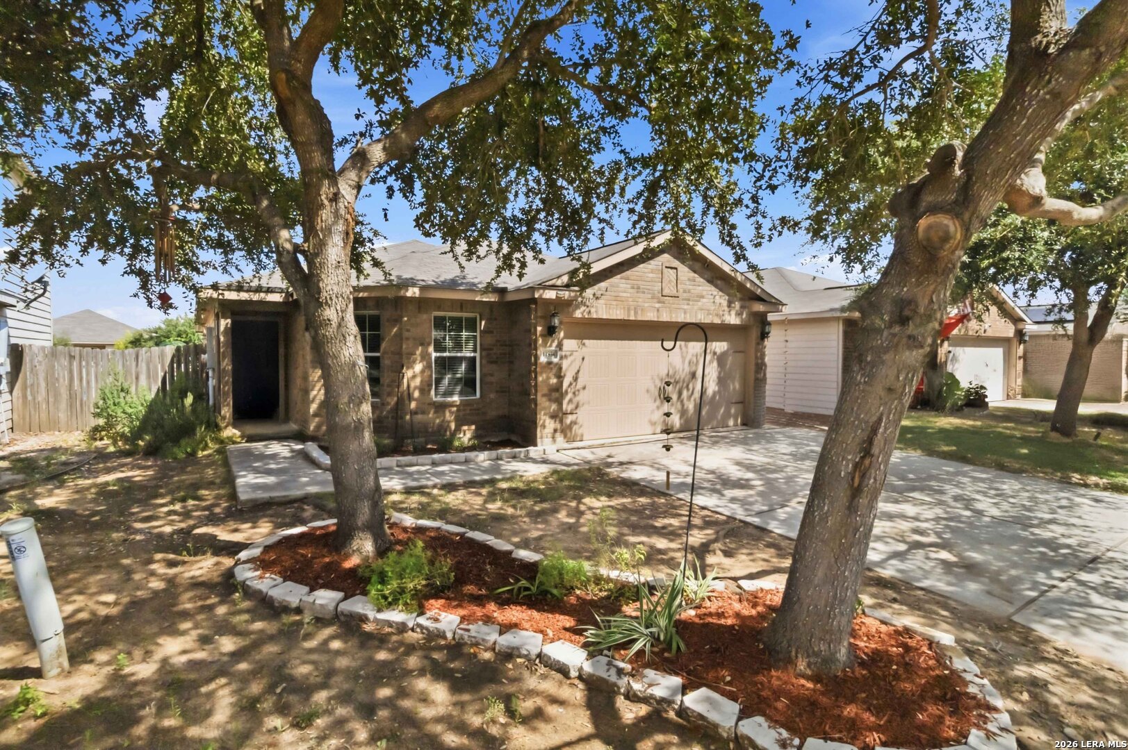 11854 LUCKEY VIS, San Antonio, TX 78252 — photo 1