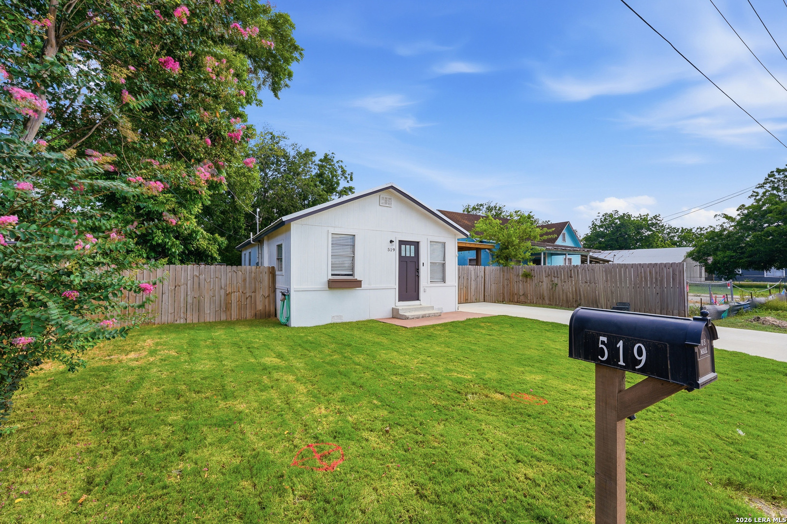 519 Collins Ave, Seguin, TX 78155 — photo 1