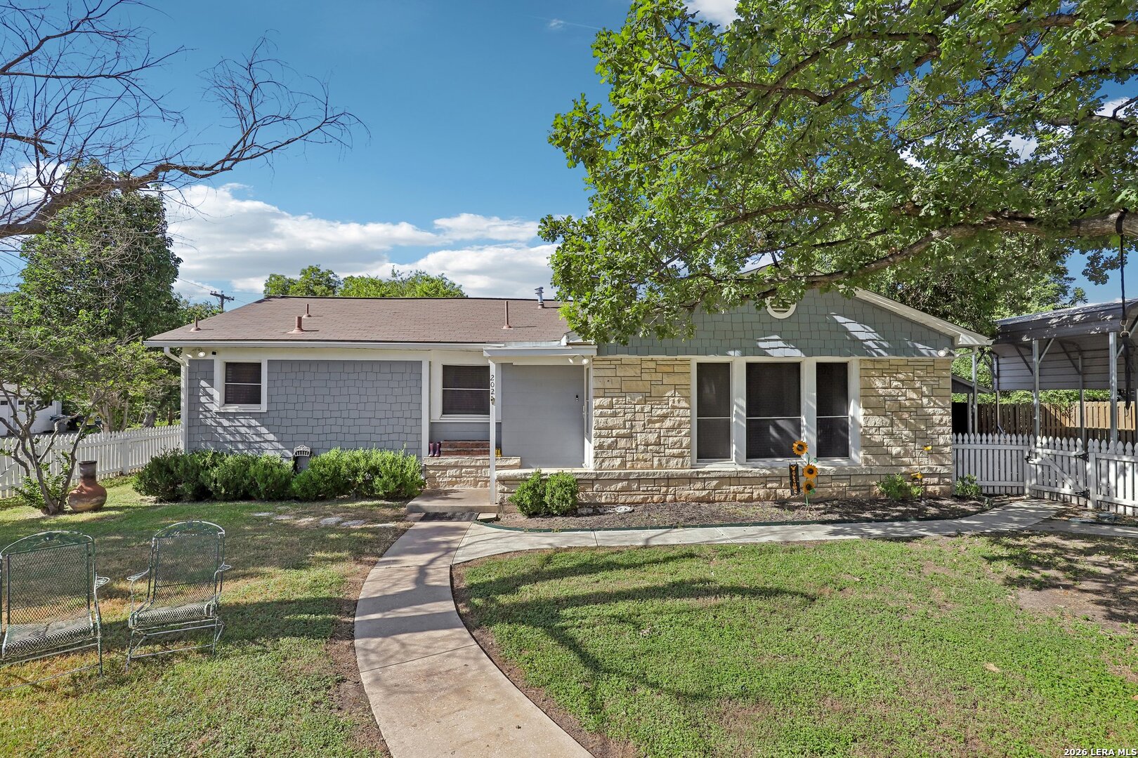 202 SUTTON DR, San Antonio, TX 78228 — photo 1