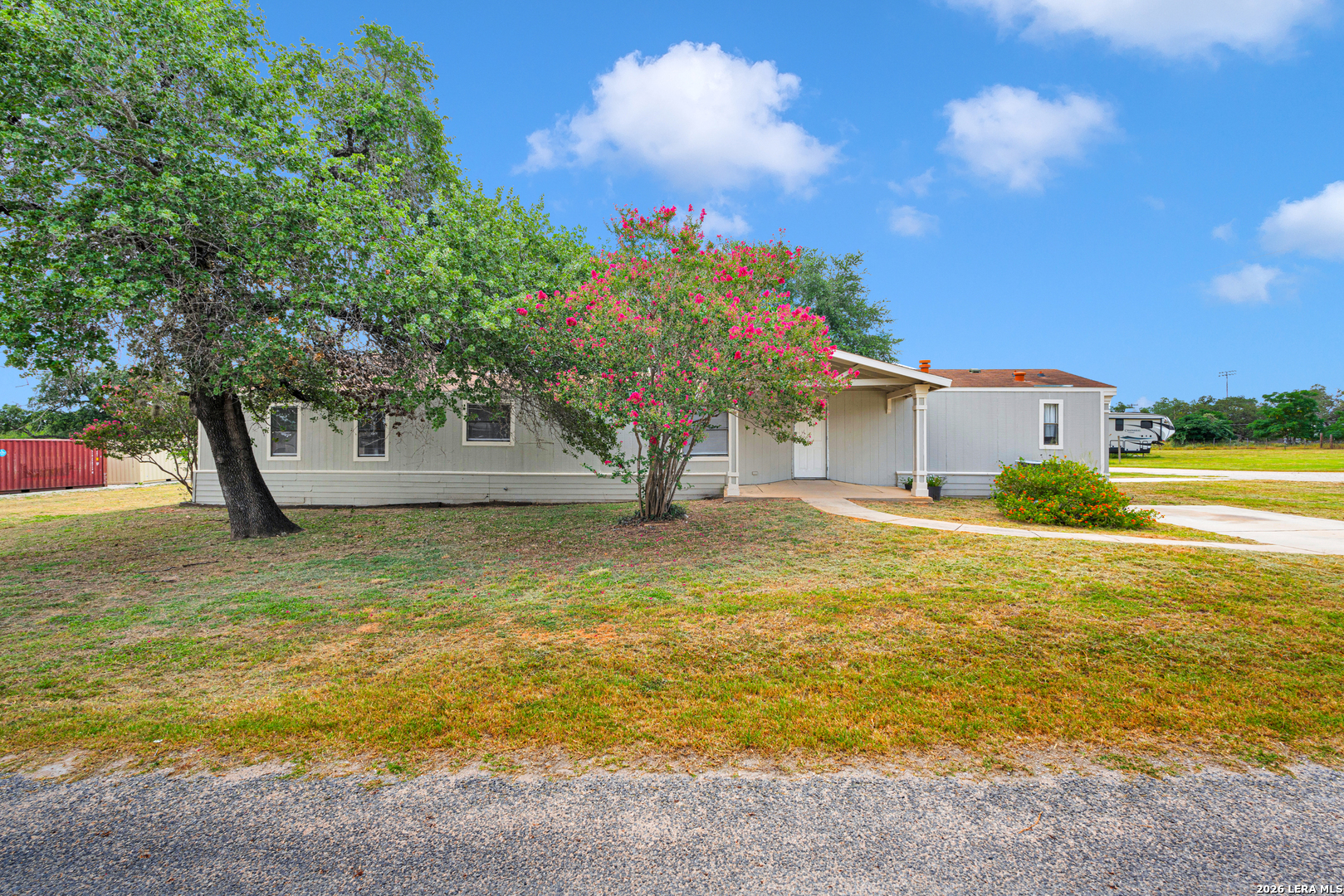 113 9th St, Natalia, TX 78059 — photo 1