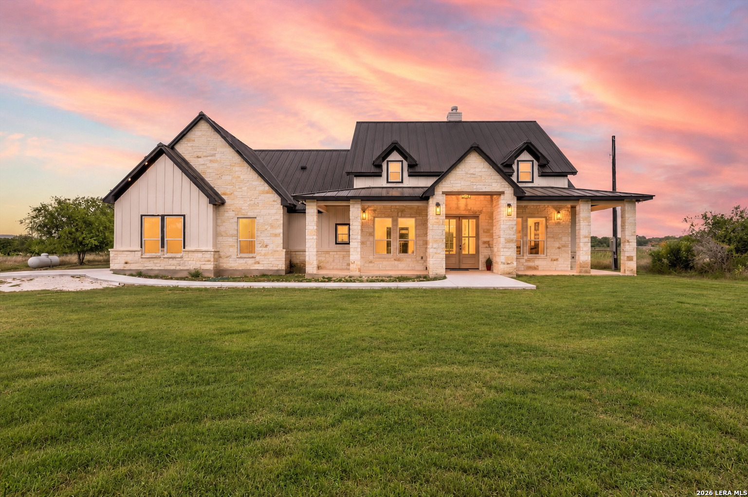 1438 Bottle Springs Rd, Bandera, TX 78003 — photo 1