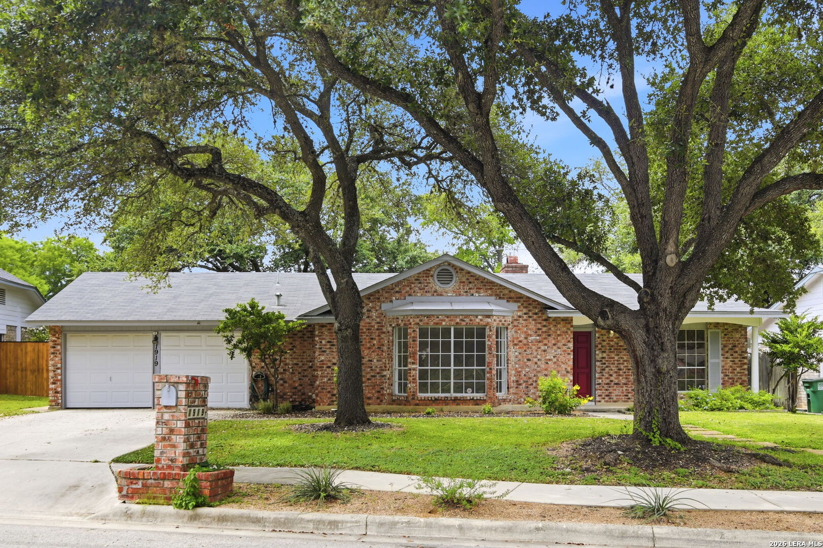 1919 OAKSHIRE ST, San Antonio, TX 78232 — photo 1