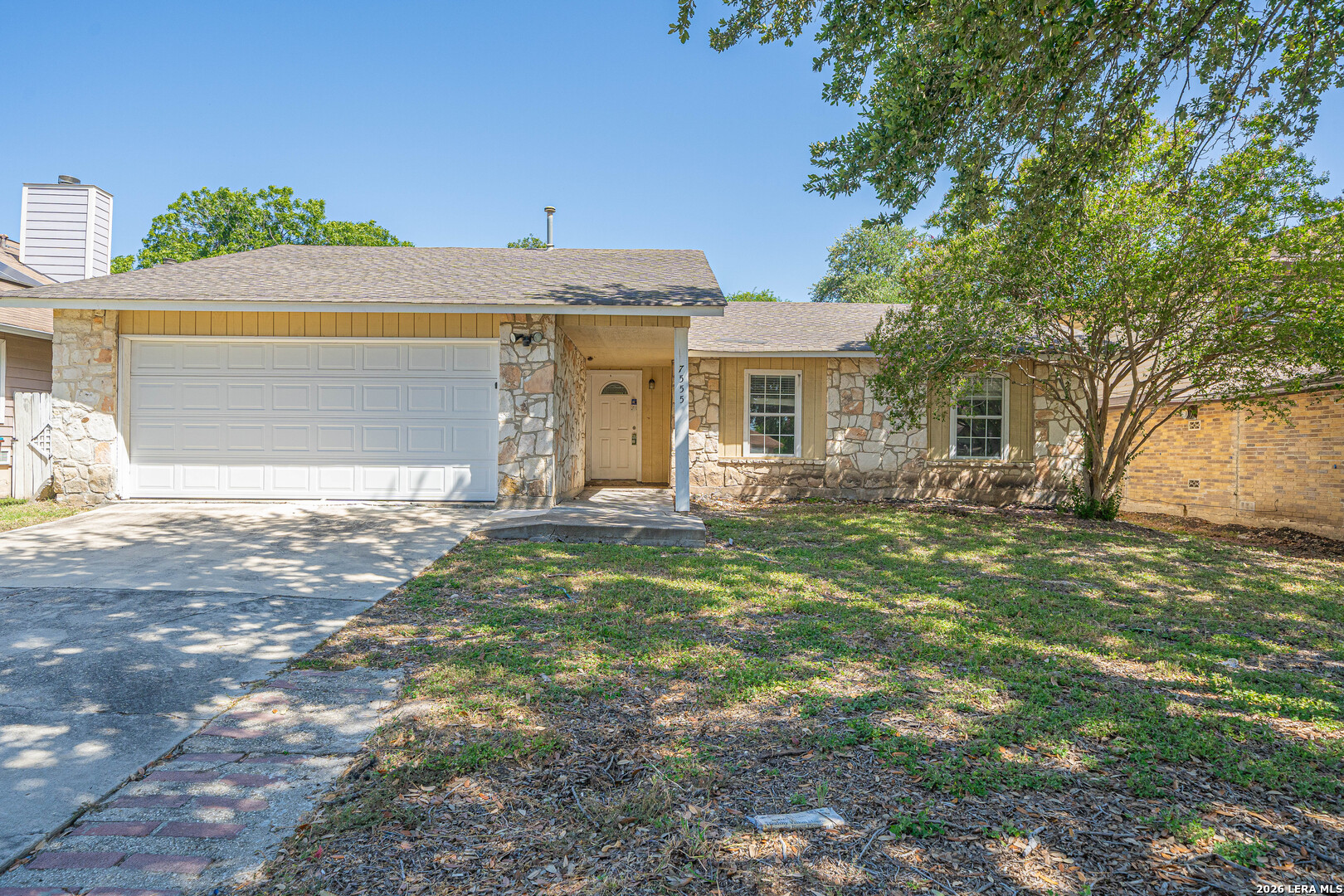 7555 LINCOLN VILLAGE DR, San Antonio, TX 78244 — photo 1