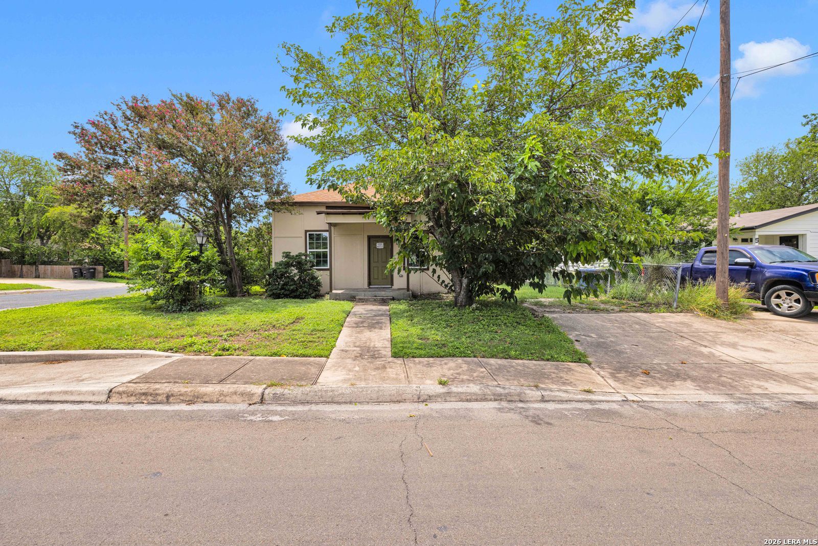 554 ESSEX ST, San Antonio, TX 78210 — photo 1