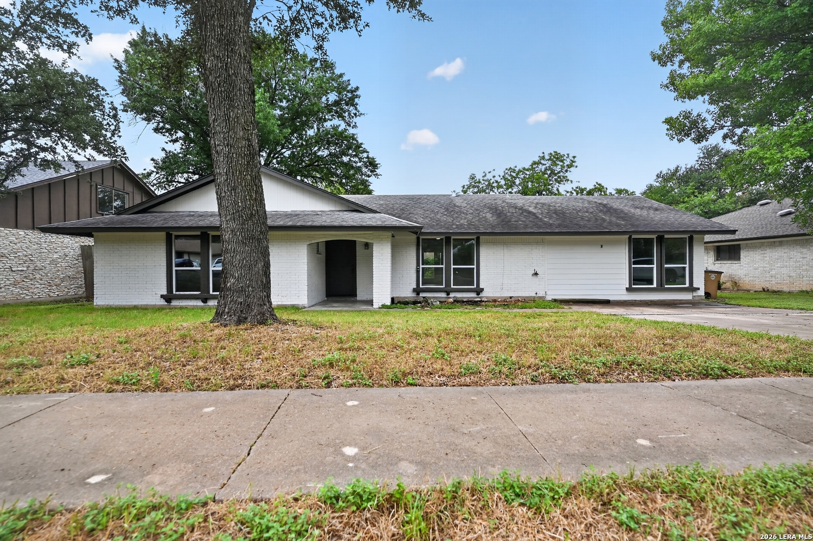 1017 CRIPPLE CREEK DR, Austin, TX 78758 — photo 1