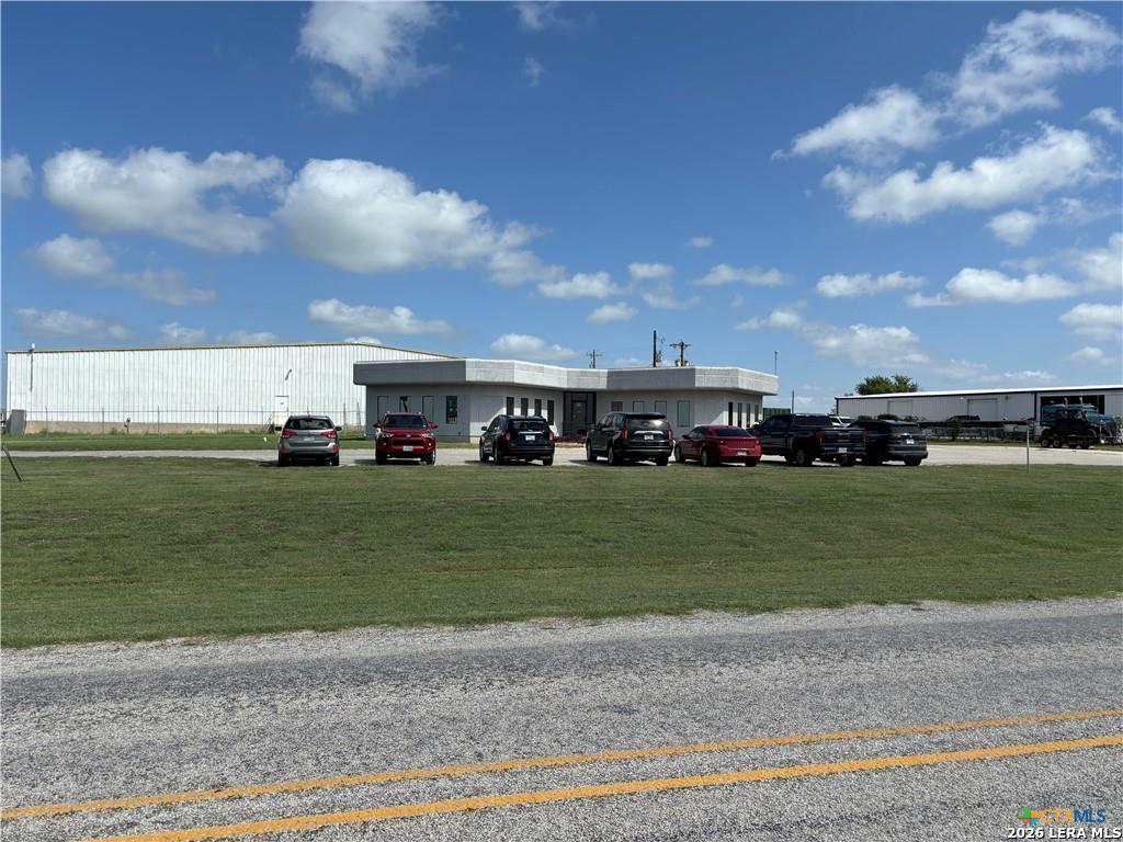 3040 W INTERSTATE 10, Seguin, TX 78155 — photo 1