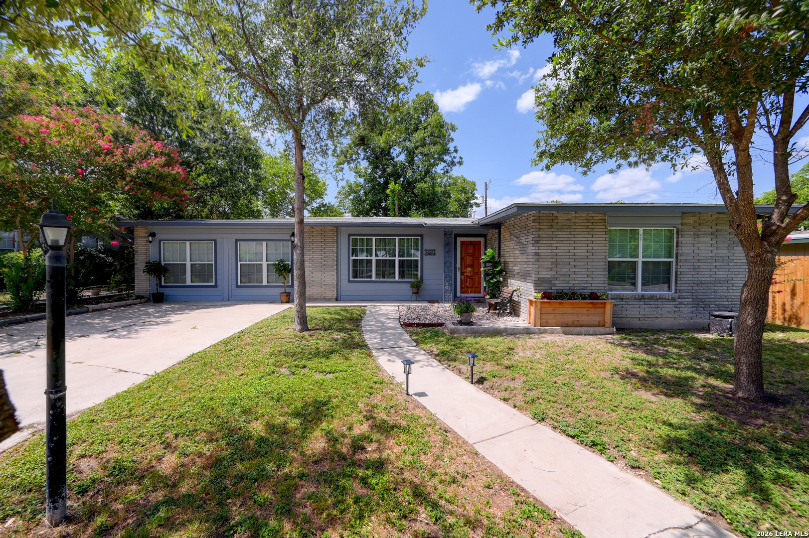 651 shadywood, San Antonio, TX 78216 — photo 1