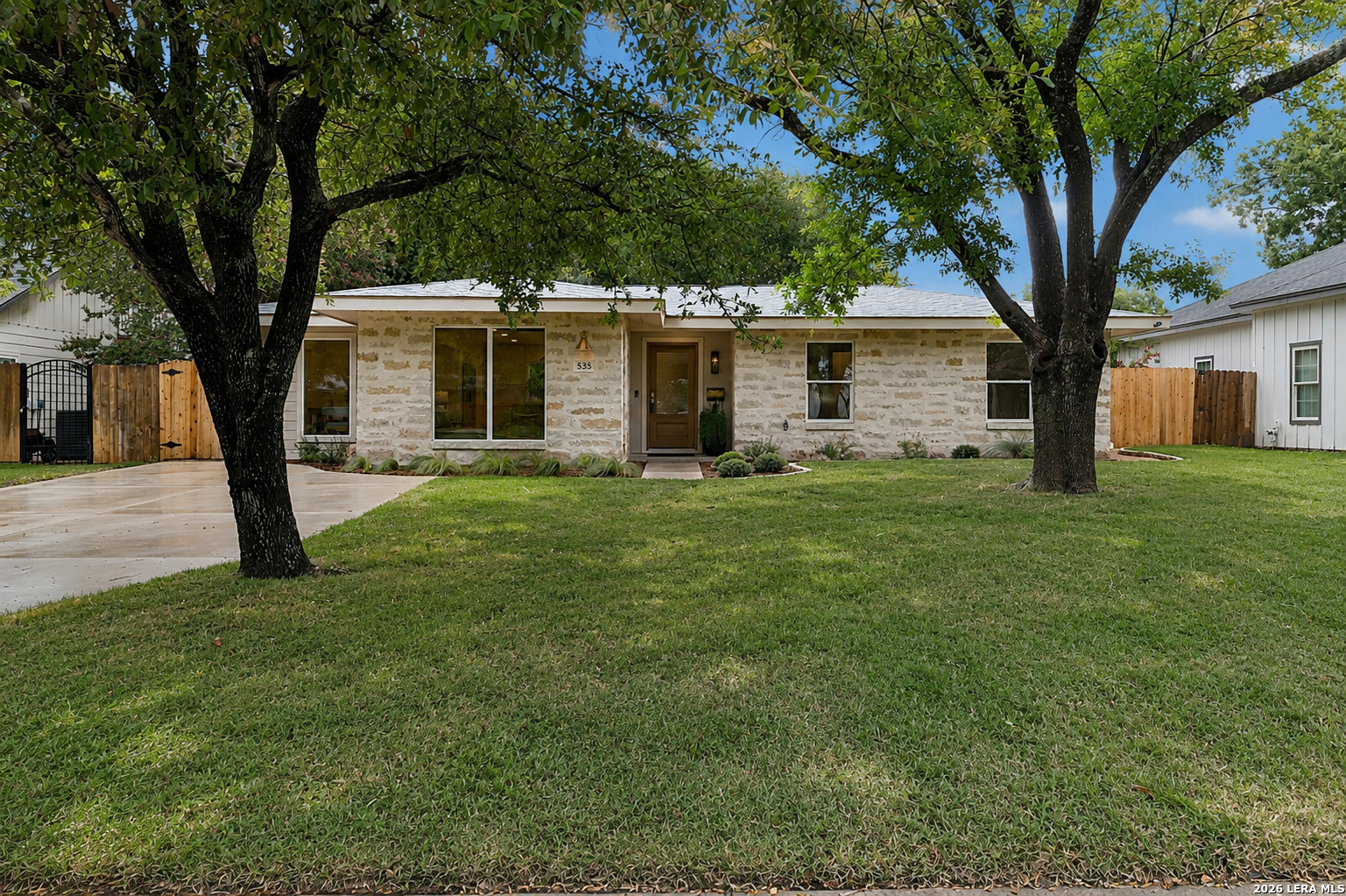 535 BRIGHTWOOD PL, San Antonio, TX 78209 — photo 1