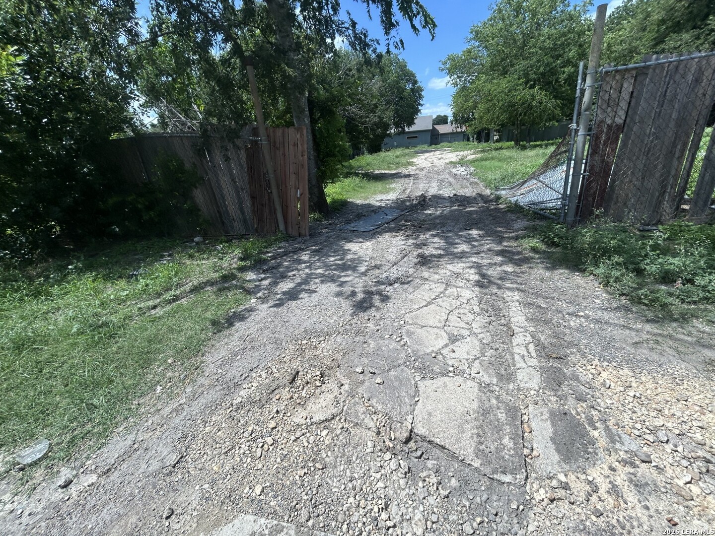 145 Tellez, San Antonio, TX 78228 — photo 1