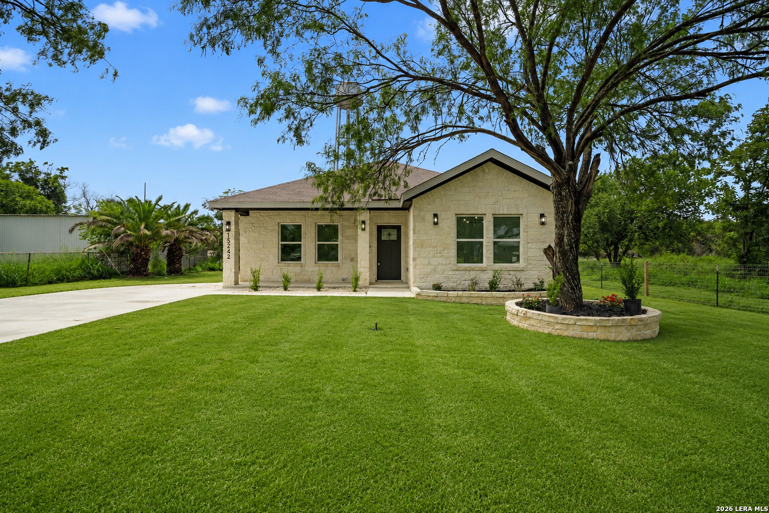 15242 Oak St, Lytle, TX 78052 — photo 1