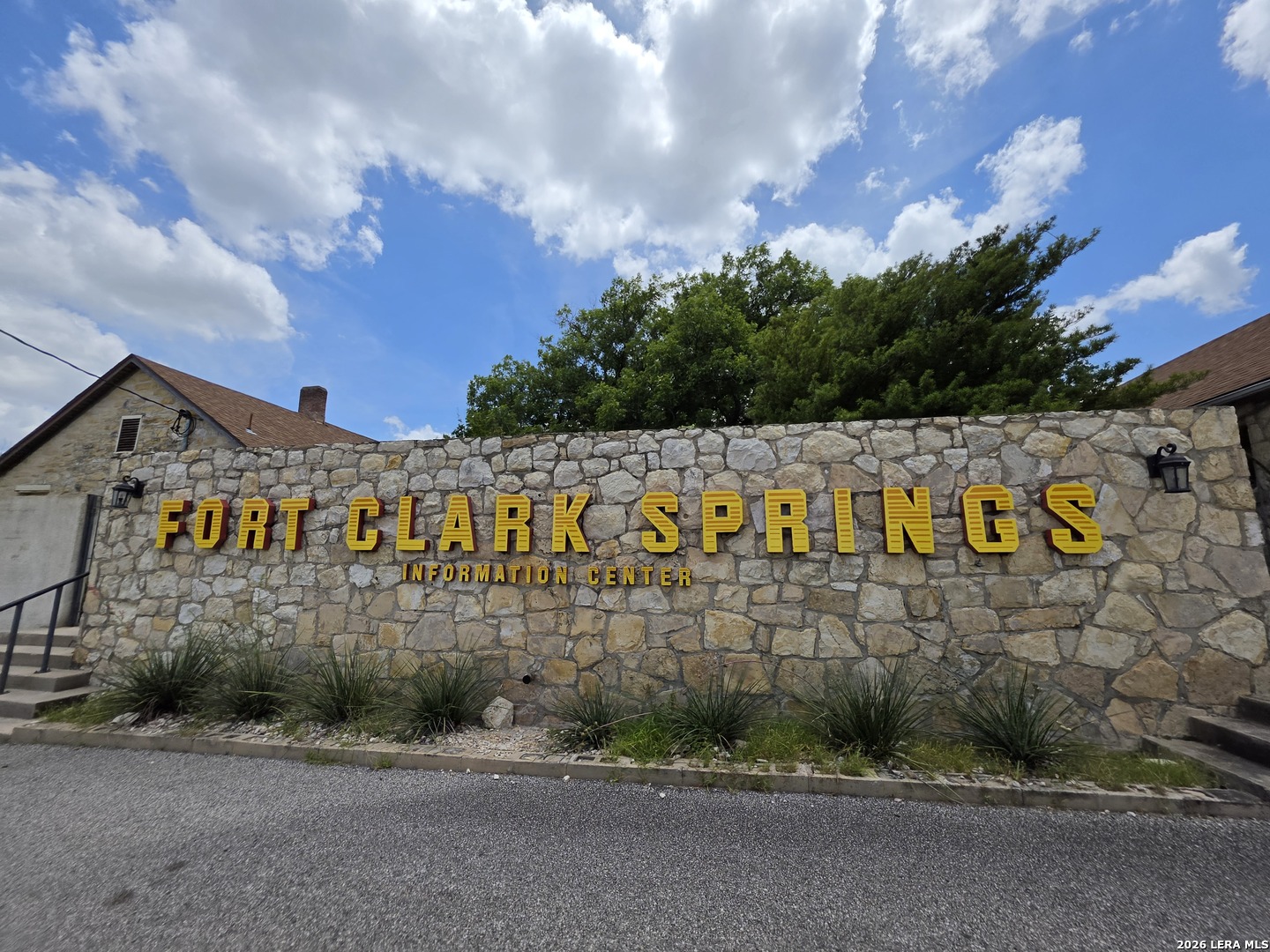 10 Paine, Brackettville, TX 78832 — photo 1