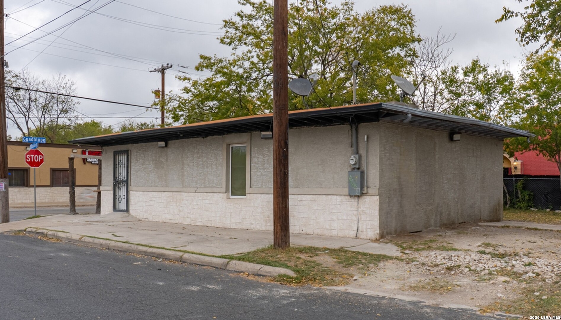 2126 Guadalupe, San Antonio, TX 78207 — photo 1