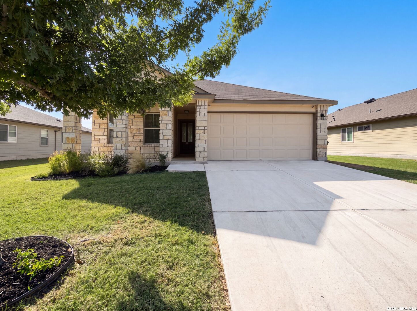 955 PUMPKIN RDG, New Braunfels, TX 78130 — photo 1
