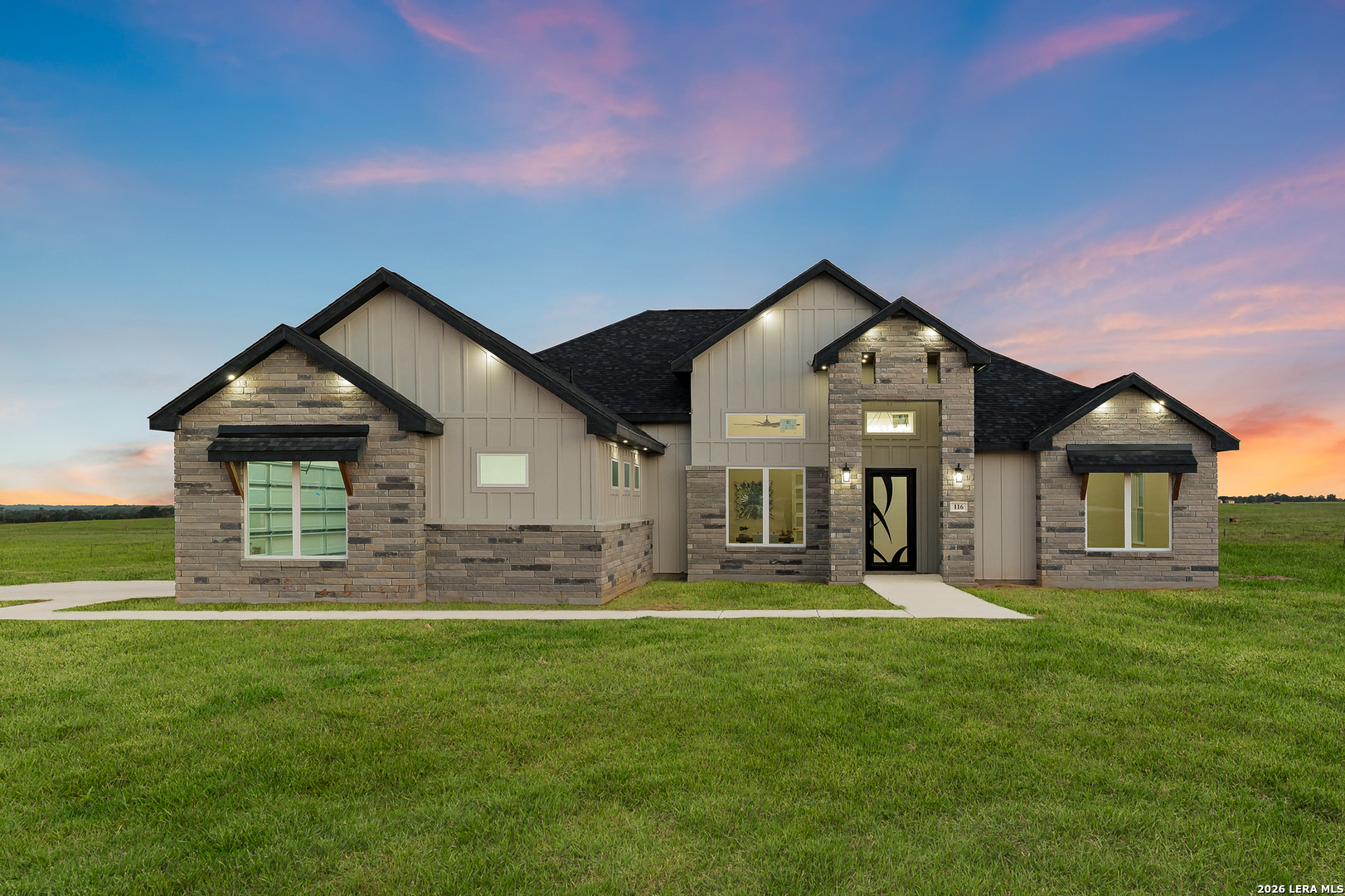 116 PIONEER DR, La Vernia, TX 78121 — photo 1