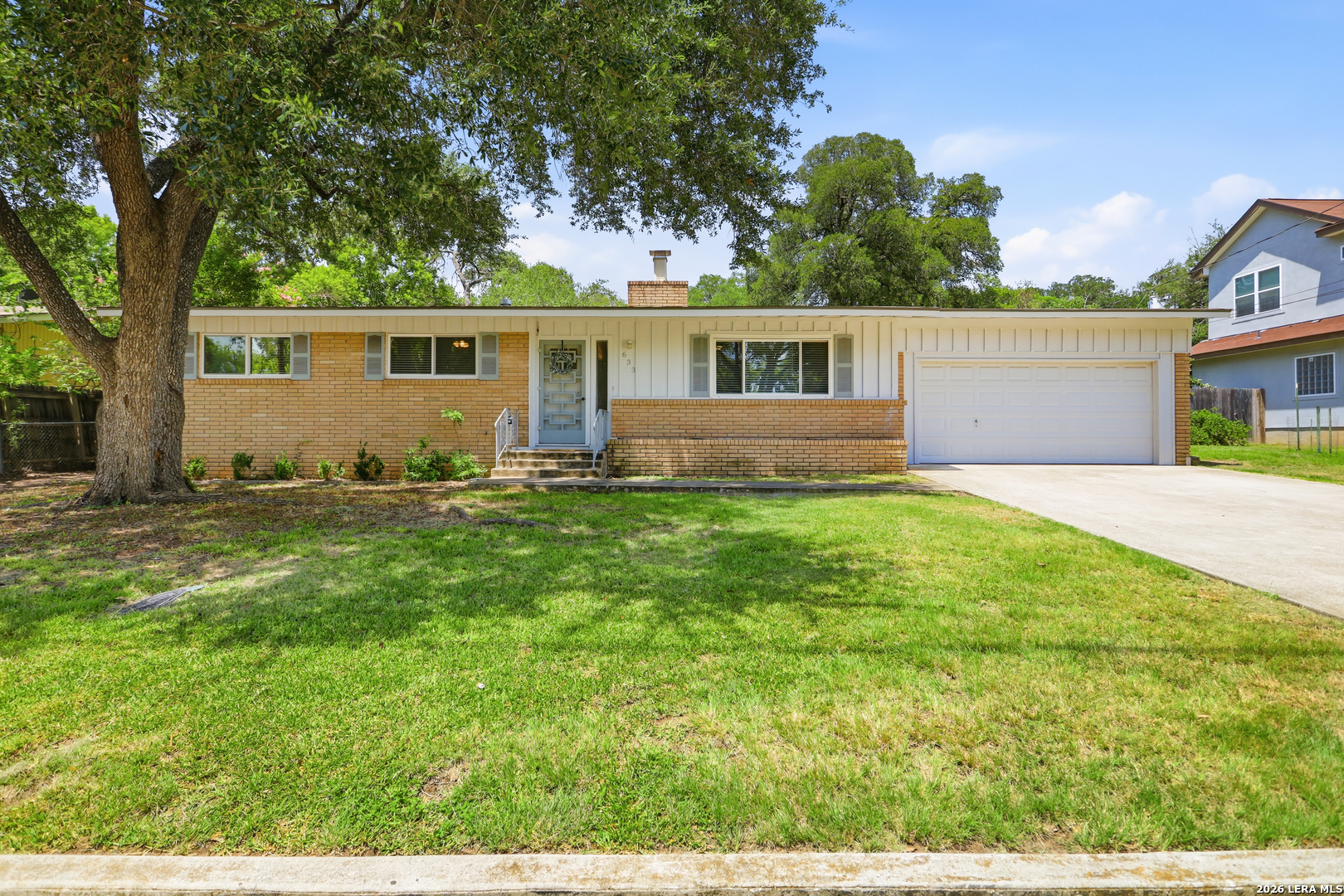 633 LOCKENER AVE, New Braunfels, TX 78130 — photo 1