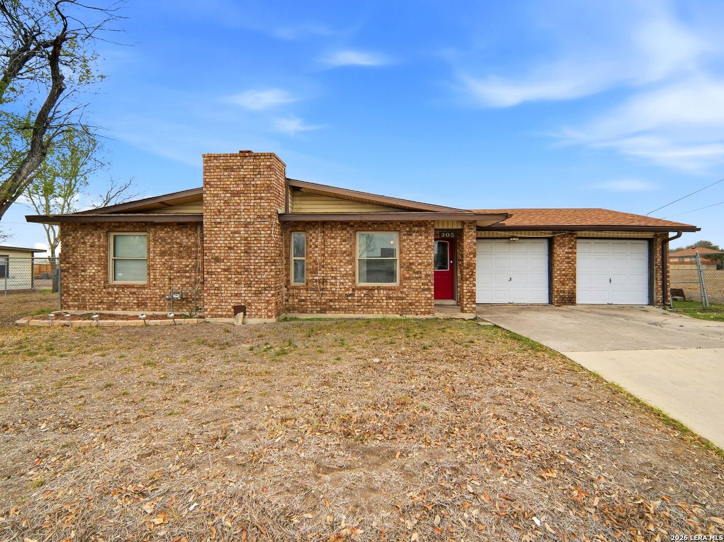 305 TOEPPERWEIN RD, Converse, TX 78109 — photo 1