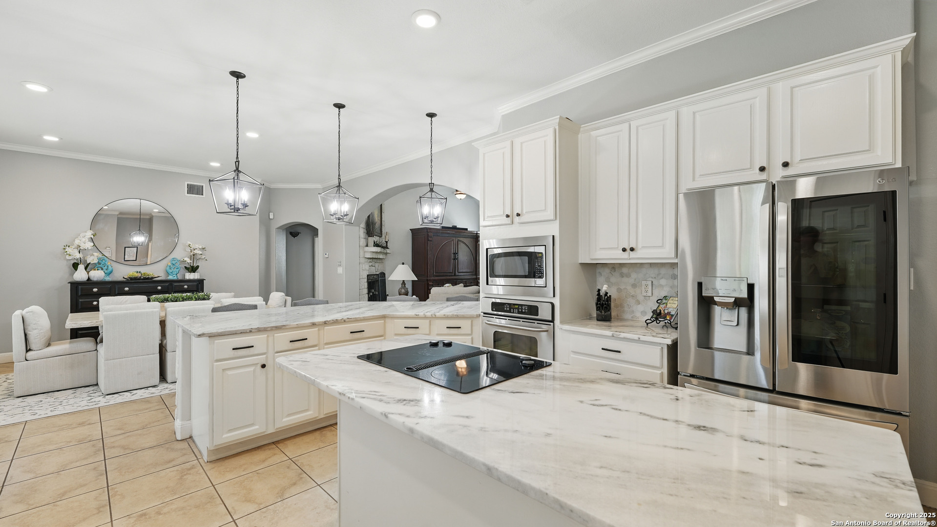 212 Wentworth, Spring Branch, TX 78070 — photo 1
