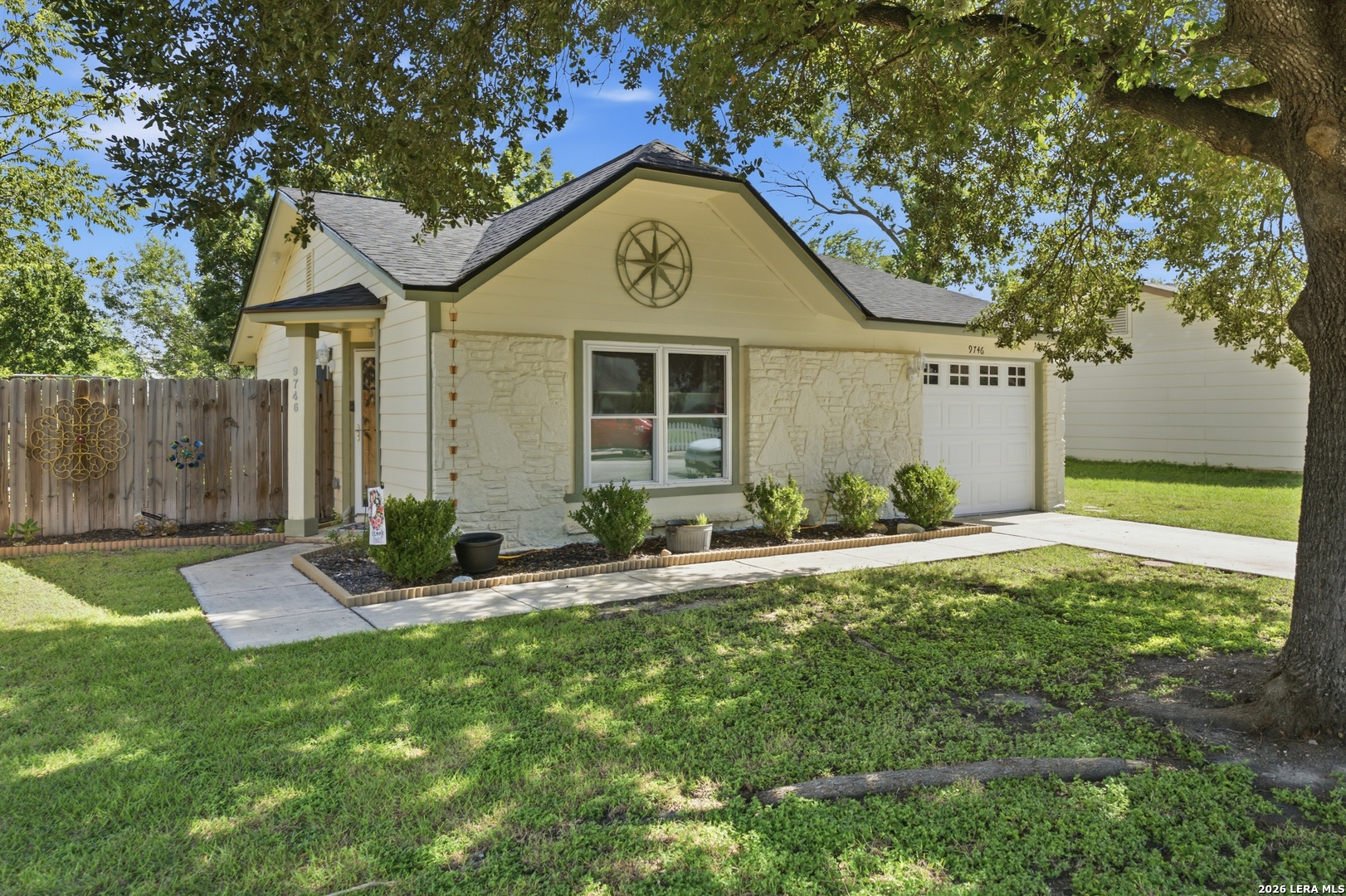 9746 Hidden Swan, San Antonio, TX 78250 — photo 1