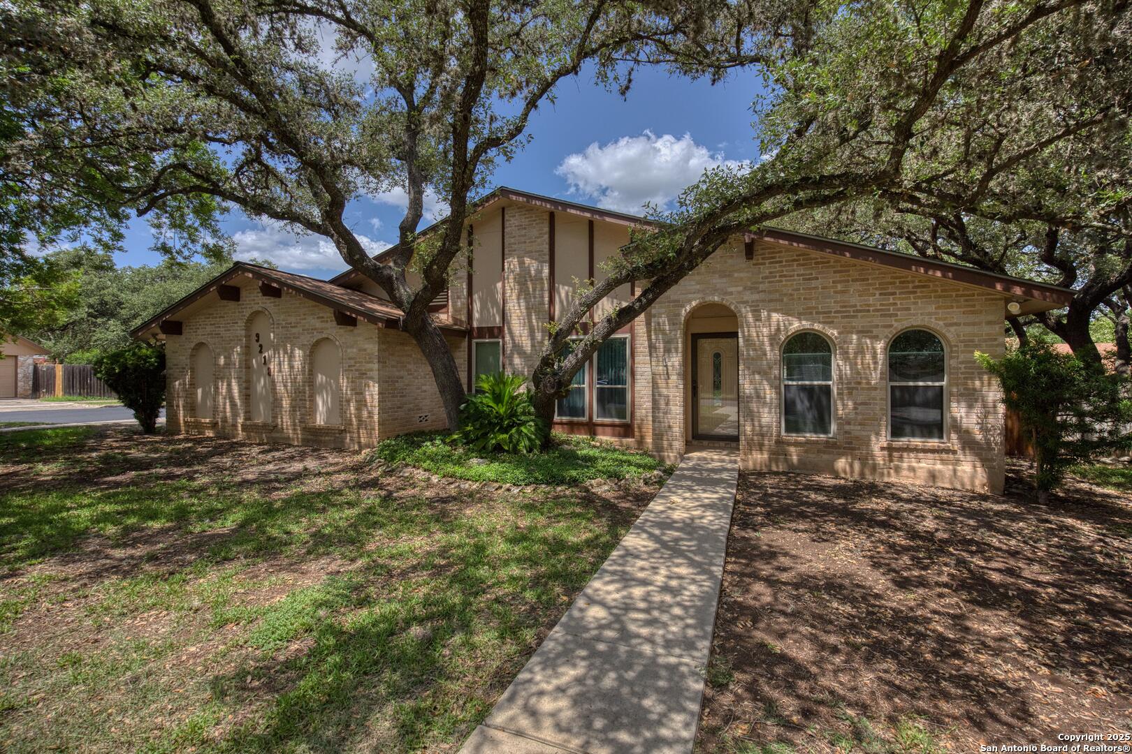 9218 woodheather, San Antonio, TX 78254 — photo 1