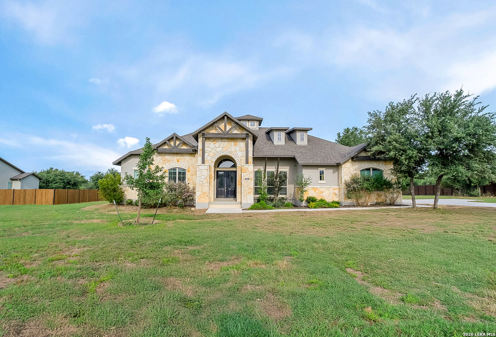 558 James Way, Castroville, TX 78009 — photo 1