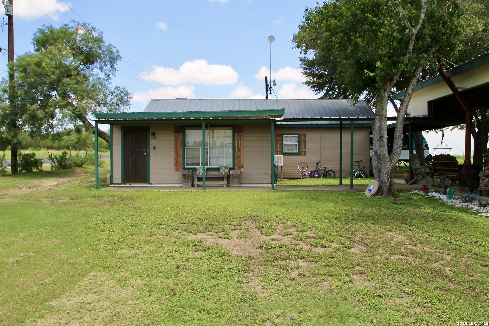 15122 TRAWALTER RD, Atascosa, TX 78002 — photo 1