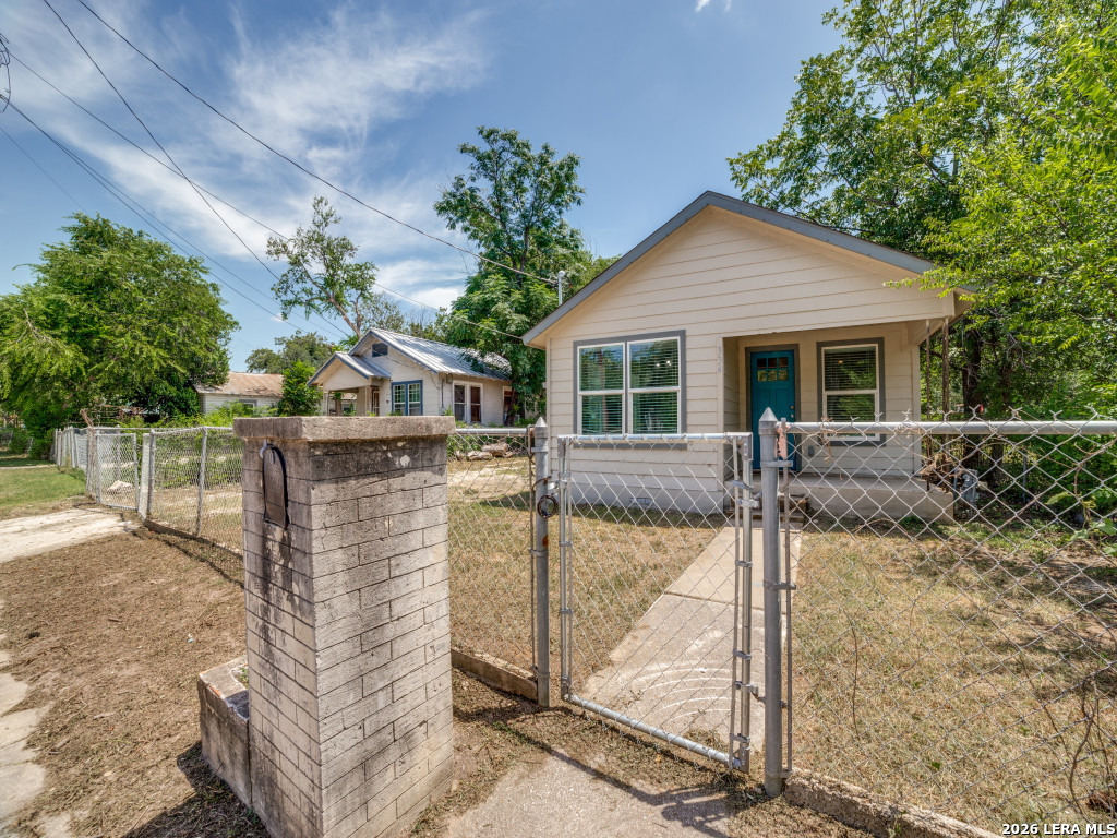 334 BANK ST, San Antonio, TX 78204 — photo 1