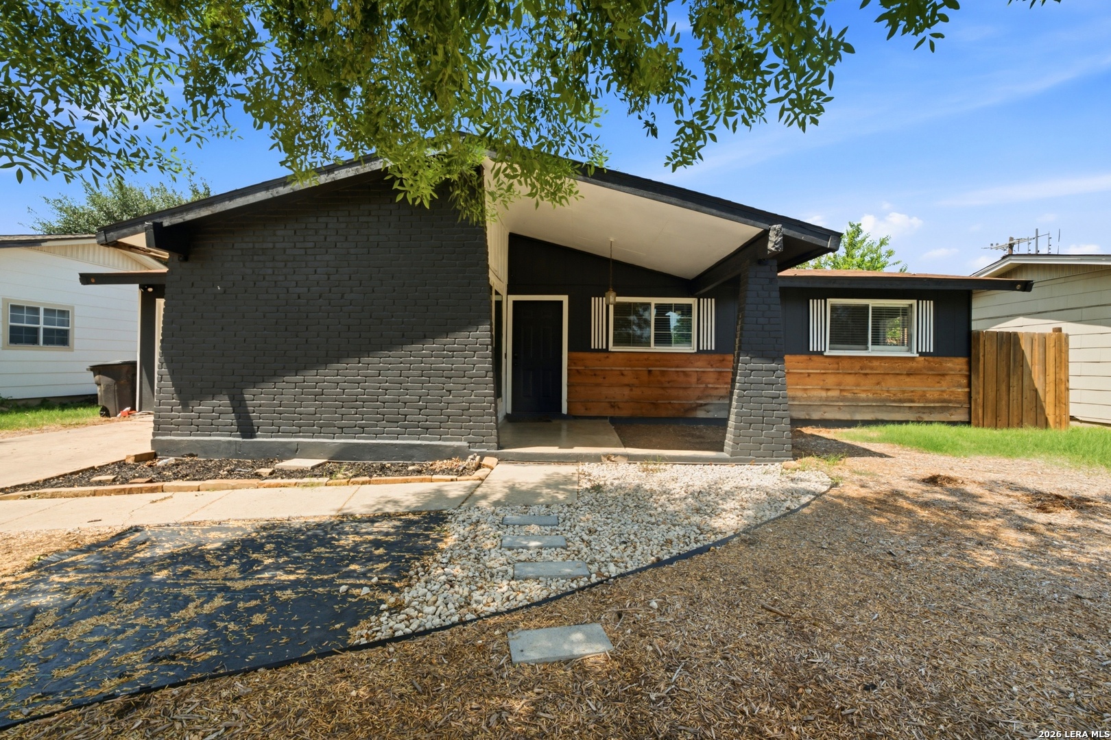 7115 CYPRESS GROVE DR, San Antonio, TX 78227 — photo 1