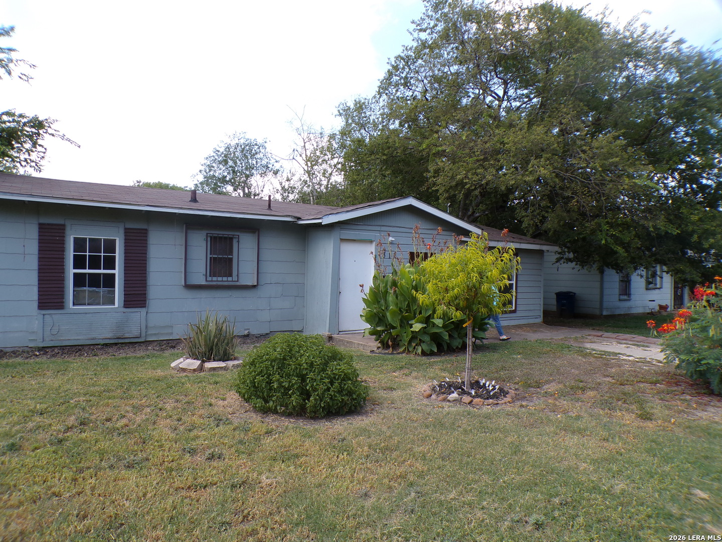 318 McDougal, San Antonio, TX 78223 — photo 1