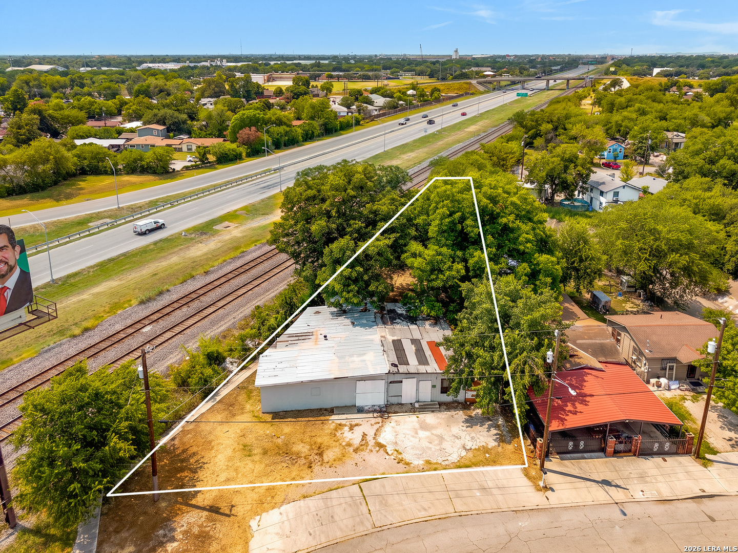 206 Menefee Blvd, San Antonio, TX 78207 — photo 1