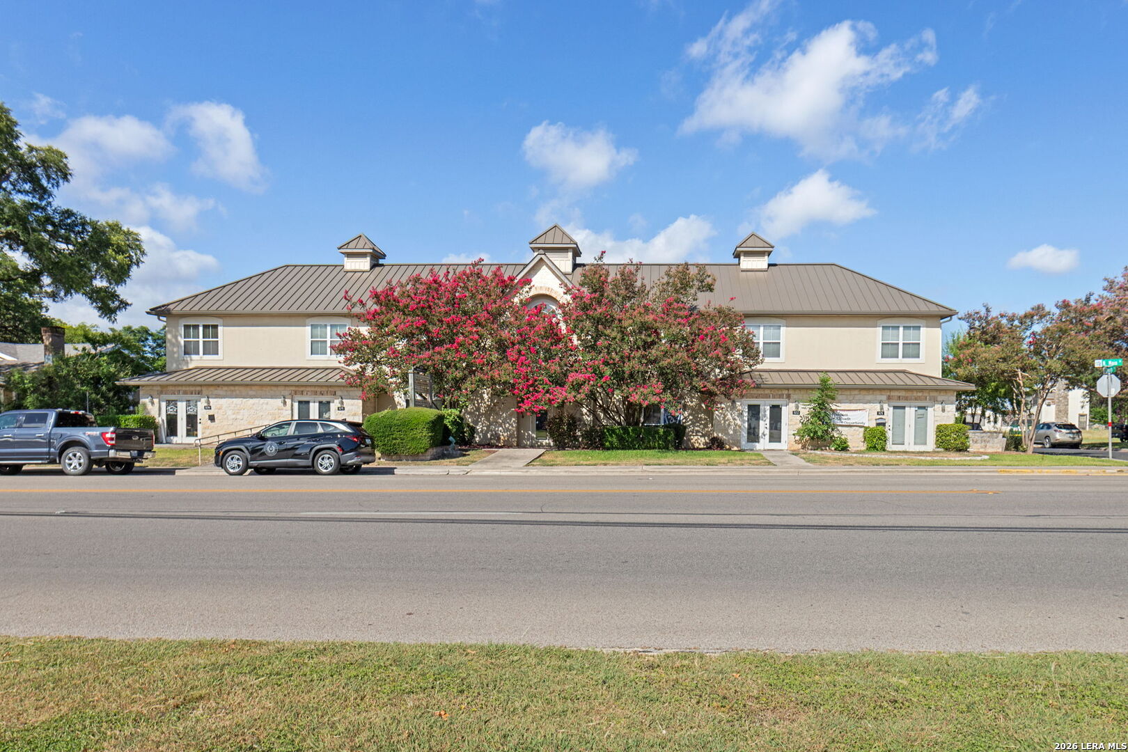 624 N Main, Boerne, TX 78006 — photo 1