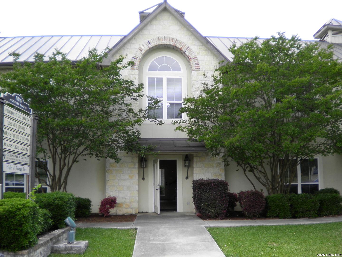 624 N Main, Boerne, TX 78006 — photo 1