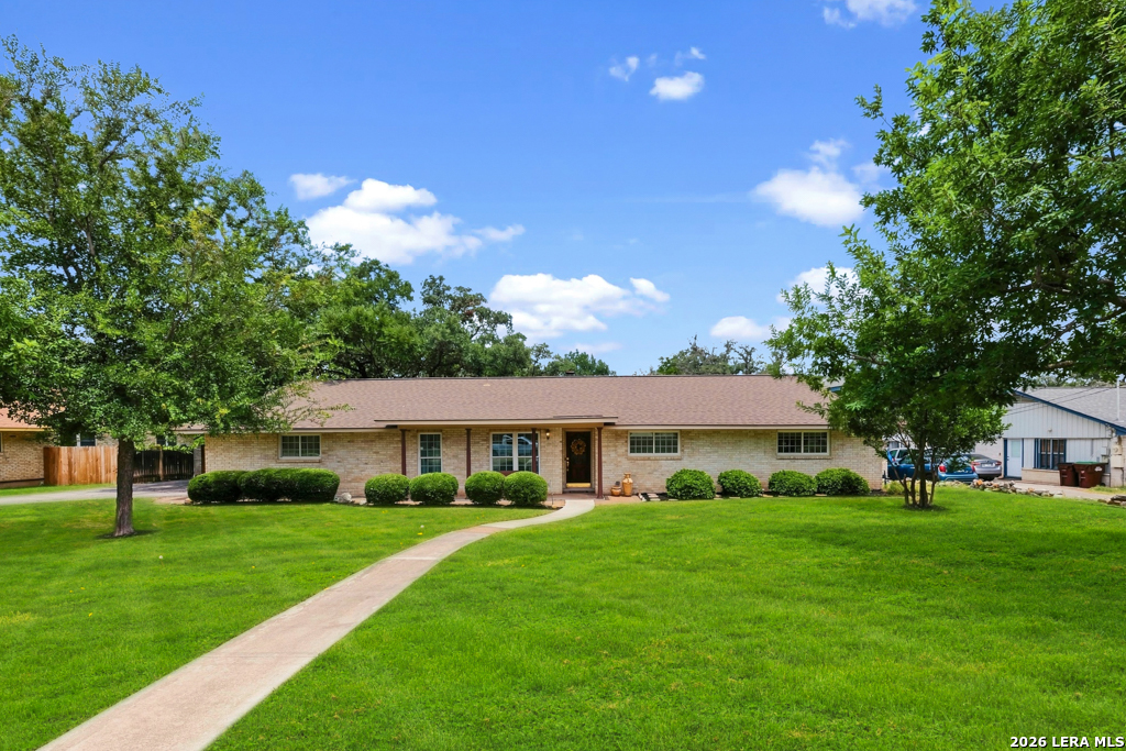 426 Yosemite Dr, Hollywood Park, TX 78232 — photo 1