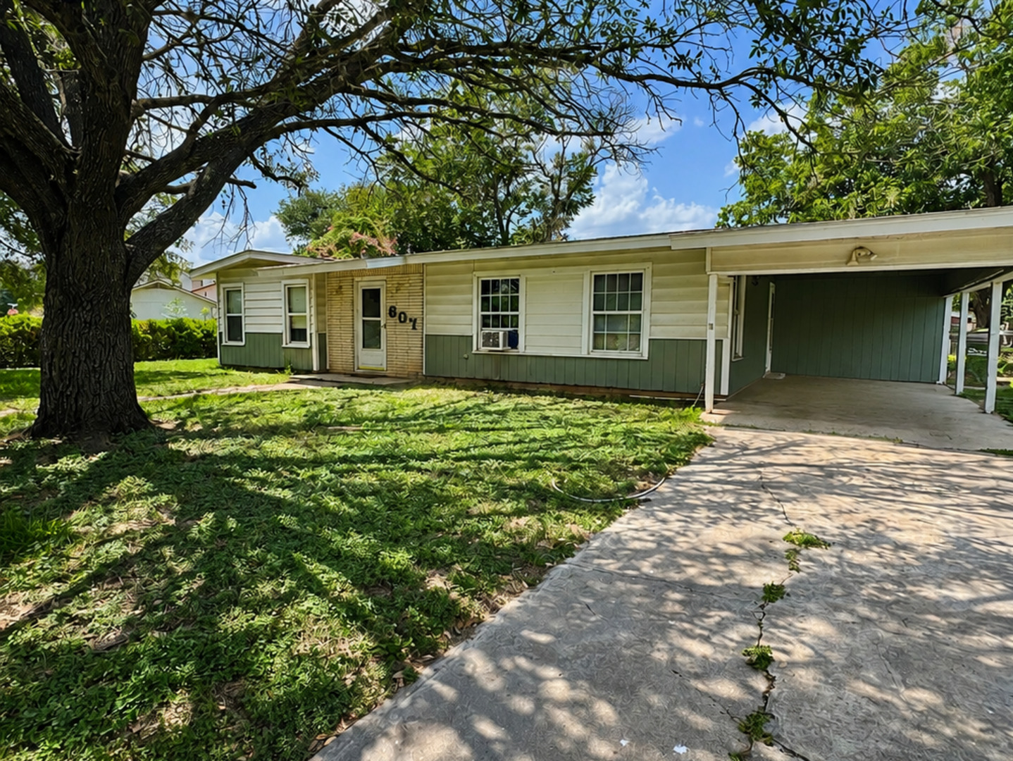 607 CONWAY DR, San Marcos, TX 78666 — photo 1