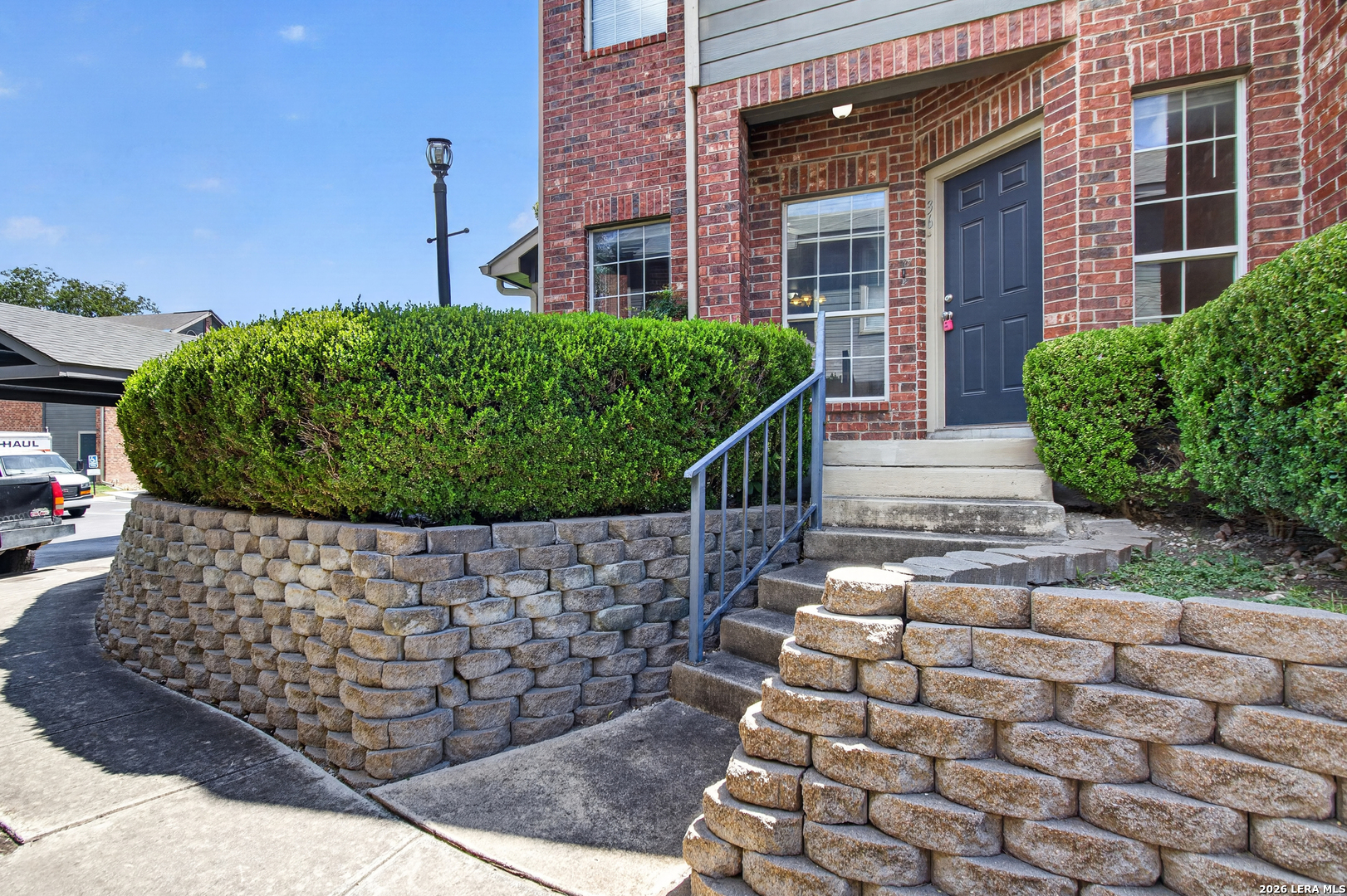 36 CHAPEL HILL CIR, San Antonio, TX 78240 — photo 1
