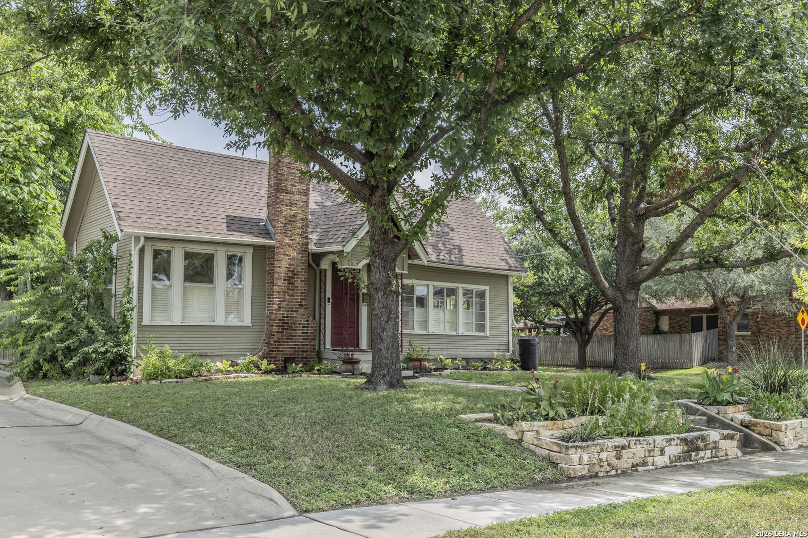 301 FURR DR, San Antonio, TX 78201 — photo 1