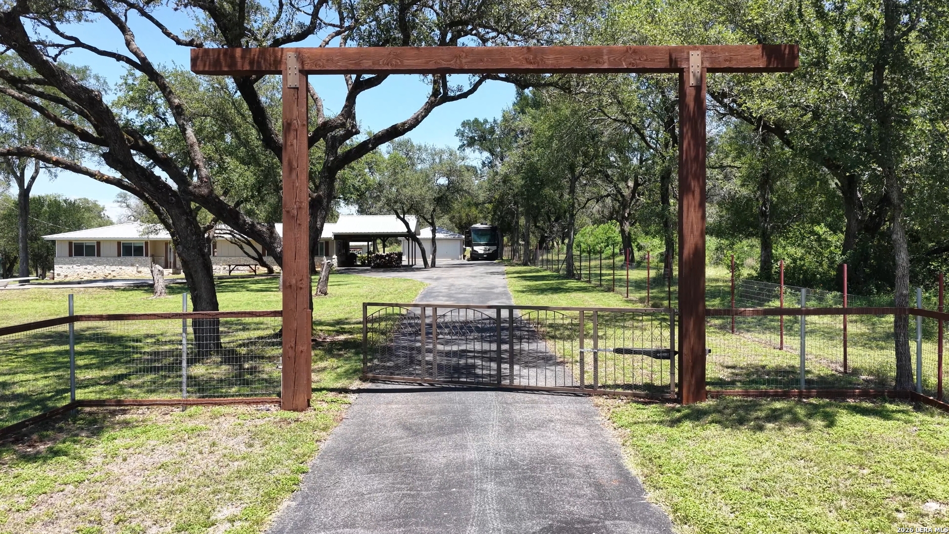 2694 Fm 2722, New Braunfels, TX 78132 — photo 1