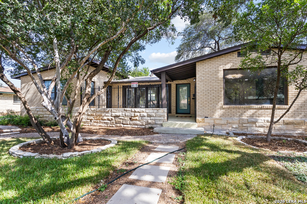 2519 W Kings Hwy, San Antonio, TX 78228 — photo 1