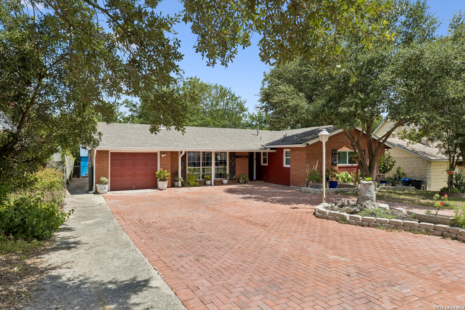 3203 Shady Springs, San Antonio, TX 78230 — photo 1