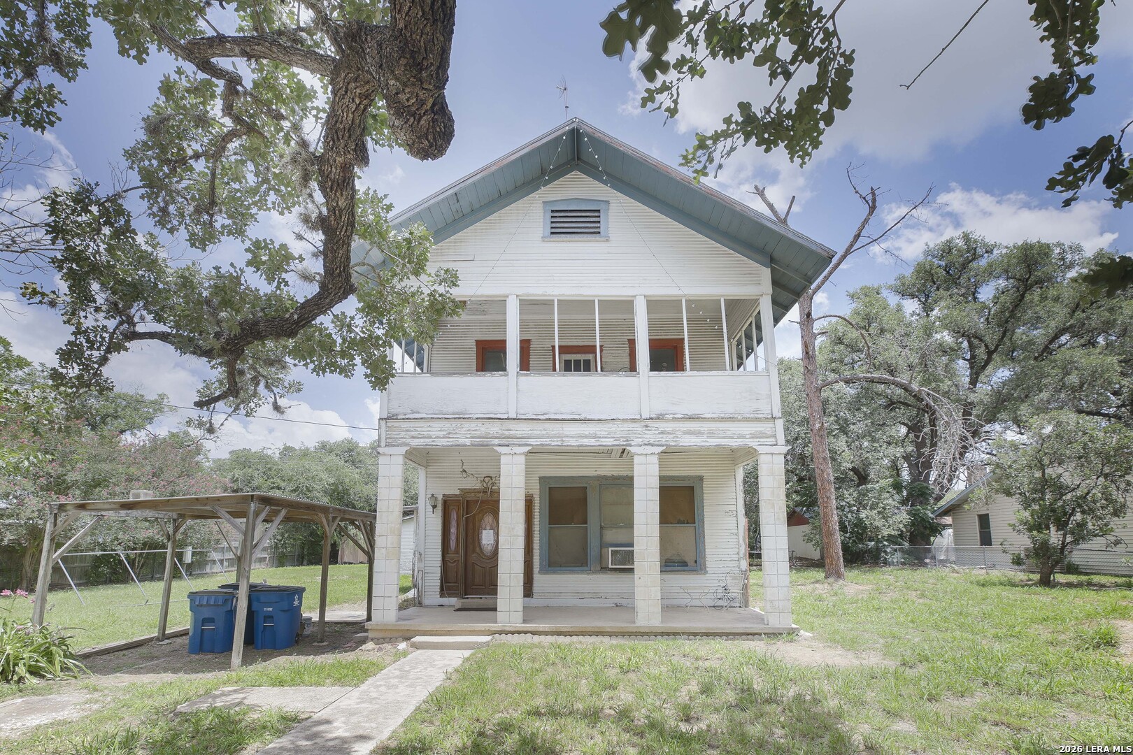 623 San Antonio Street, Pleasanton, TX 78064 — photo 1