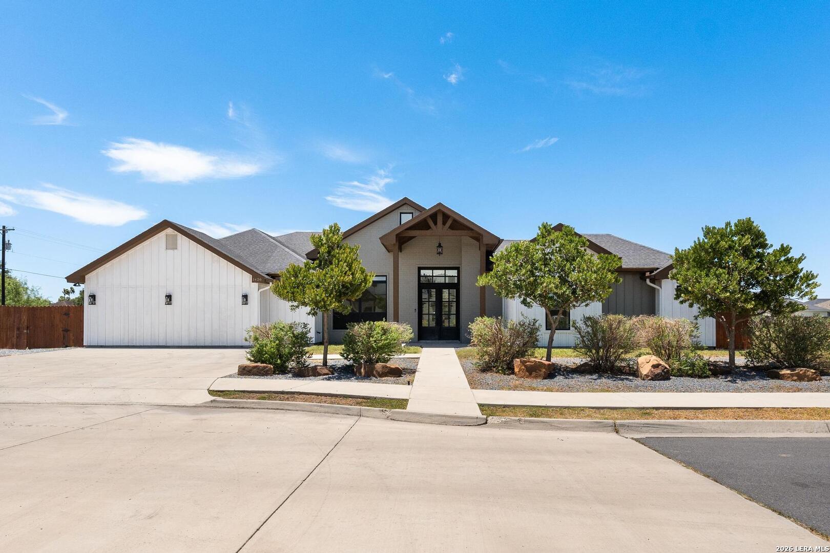 1426 Jocelyn Cir, Harlingen, TX 78552 — photo 1