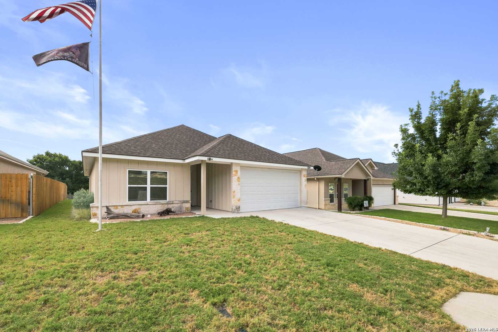 1153 Norfolk Ln, Kerrville, TX 78028 — photo 1
