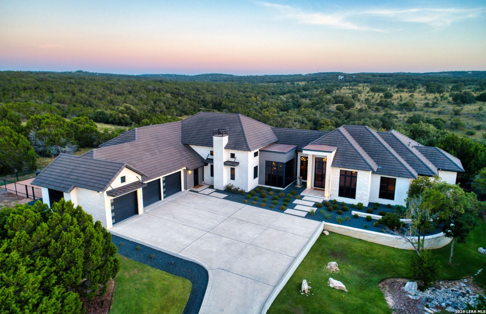121 Greystone Pt, Boerne, TX 78006 — photo 1