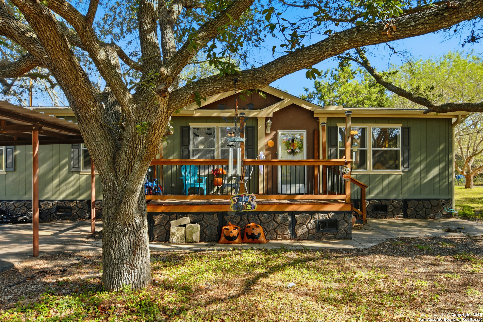 102 County Road 479, Castroville, TX 78009 — photo 1
