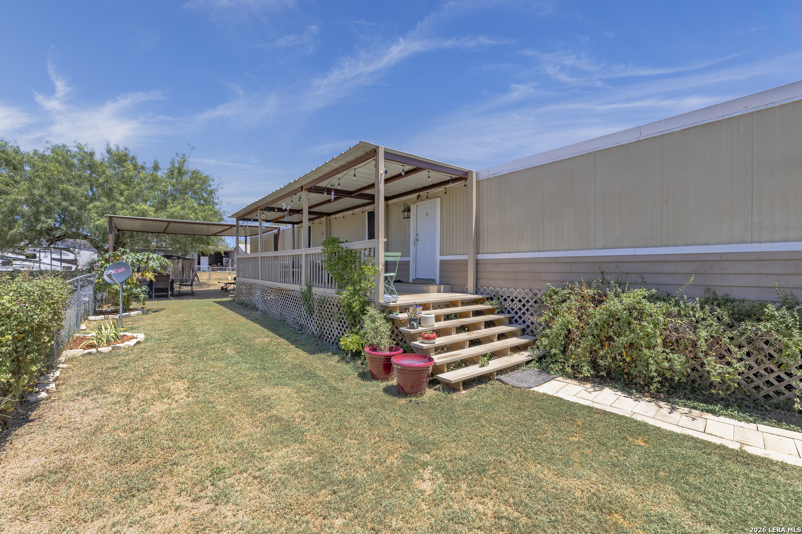 838 Avenue M, Poteet, TX 78065 — photo 1