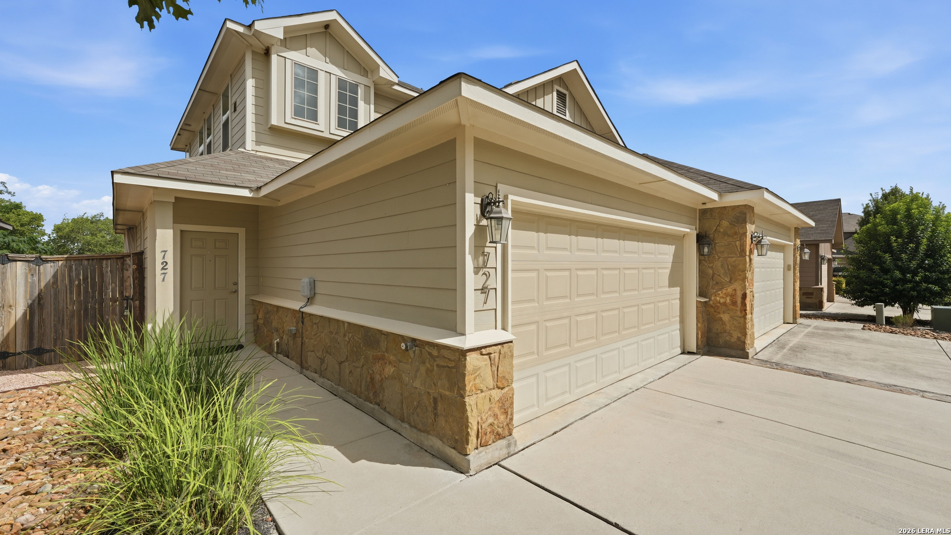 727 GRISTMILL DR, New Braunfels, TX 78130 — photo 1