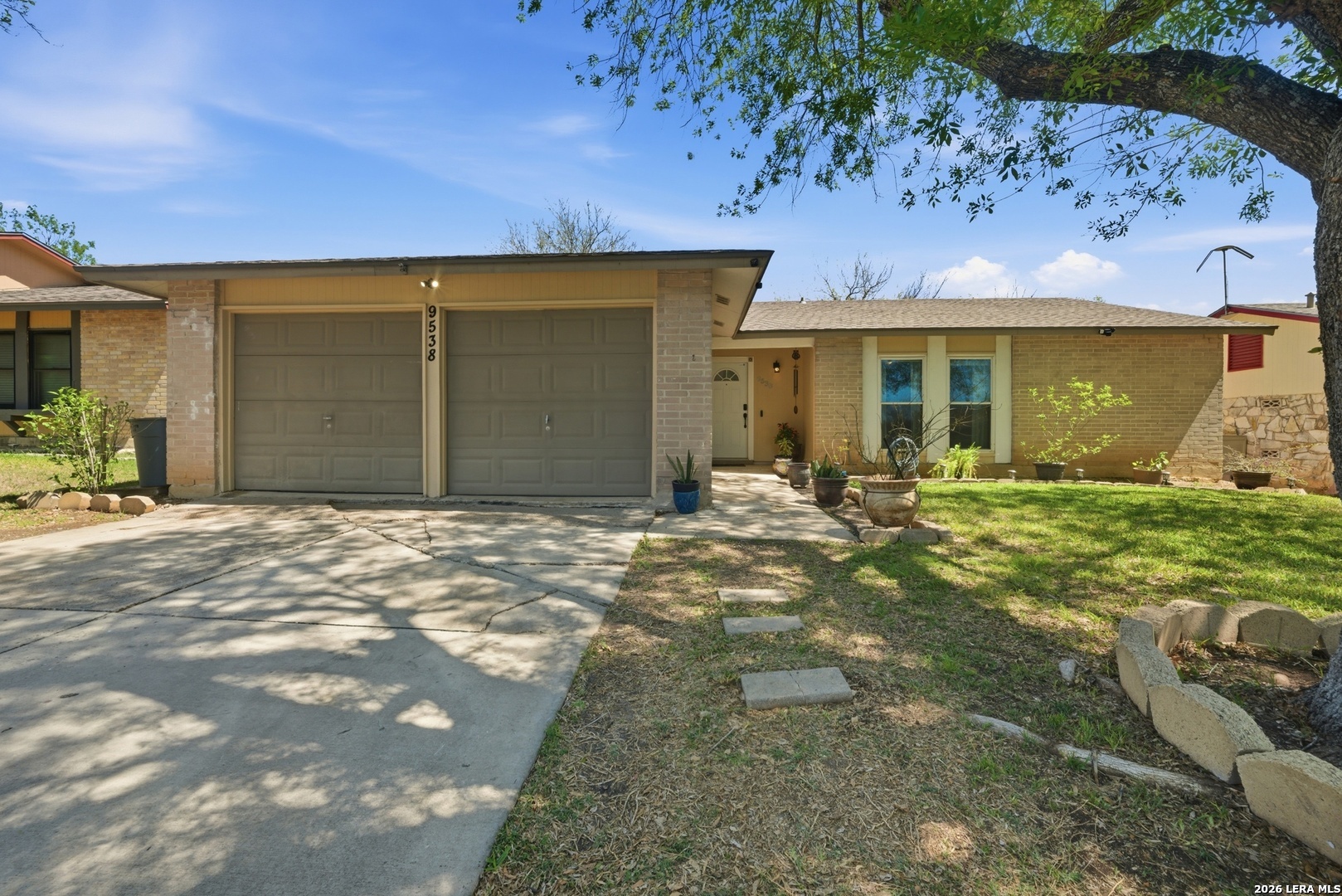 9538 New World, San Antonio, TX 78239 — photo 1