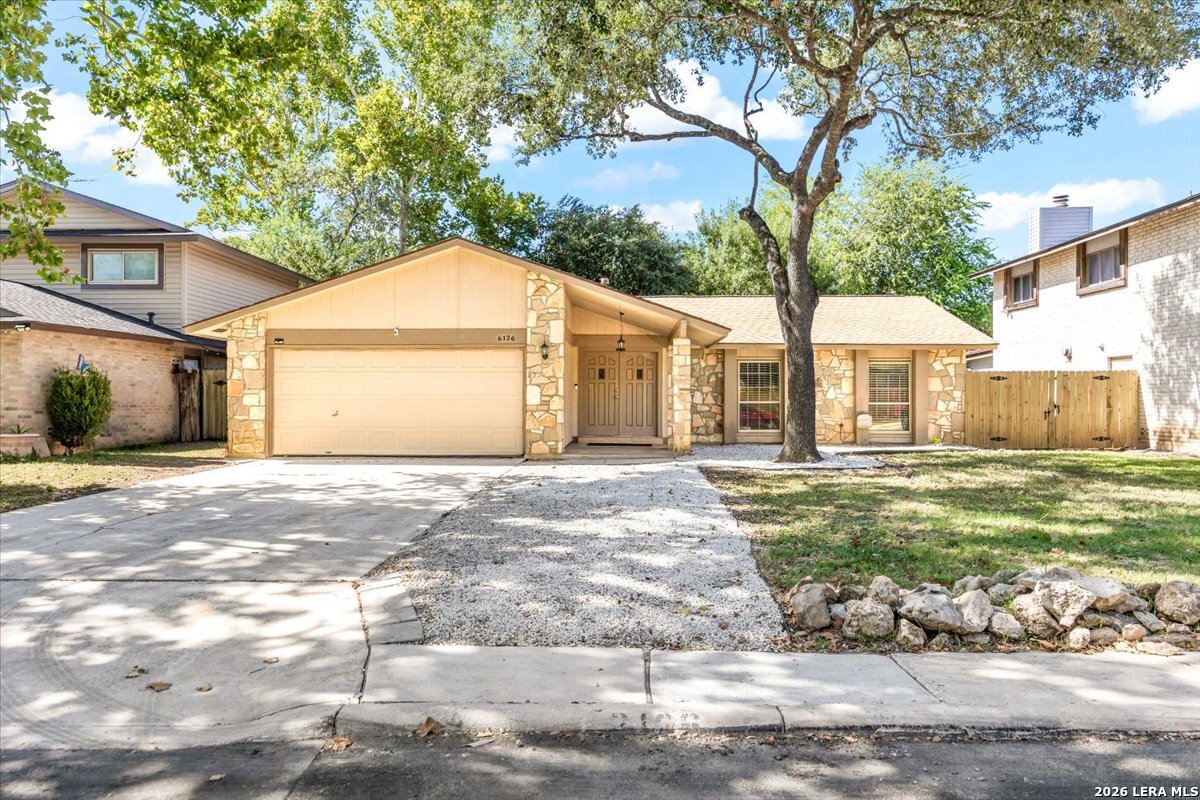 6126 LYNGROVE ST, San Antonio, TX 78249 — photo 1