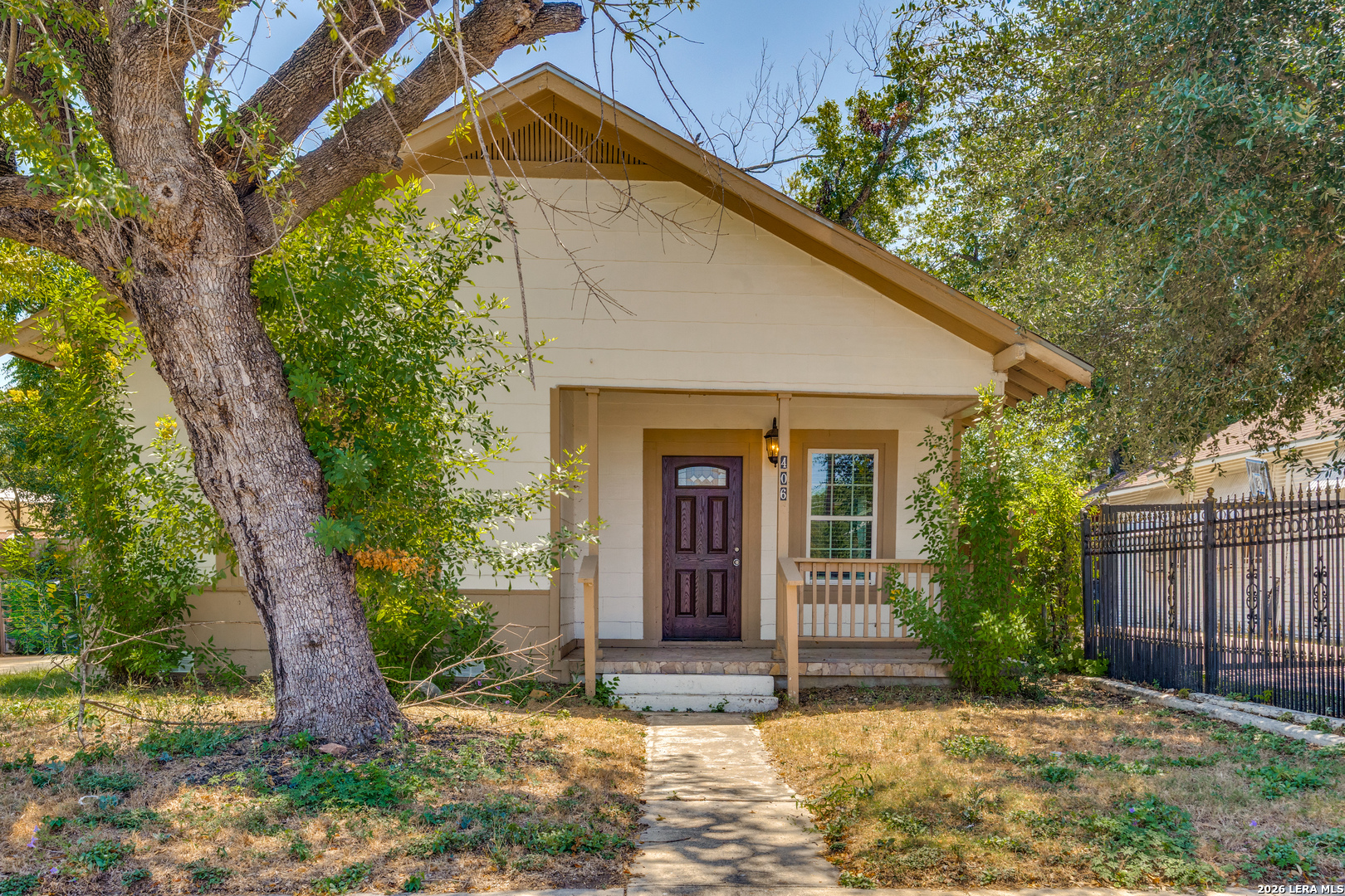 406 Gulf, San Antonio, TX 78202 — photo 1